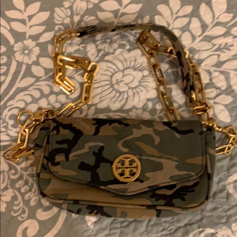 ***SOLD***Tory Burch crossbody army print bag.